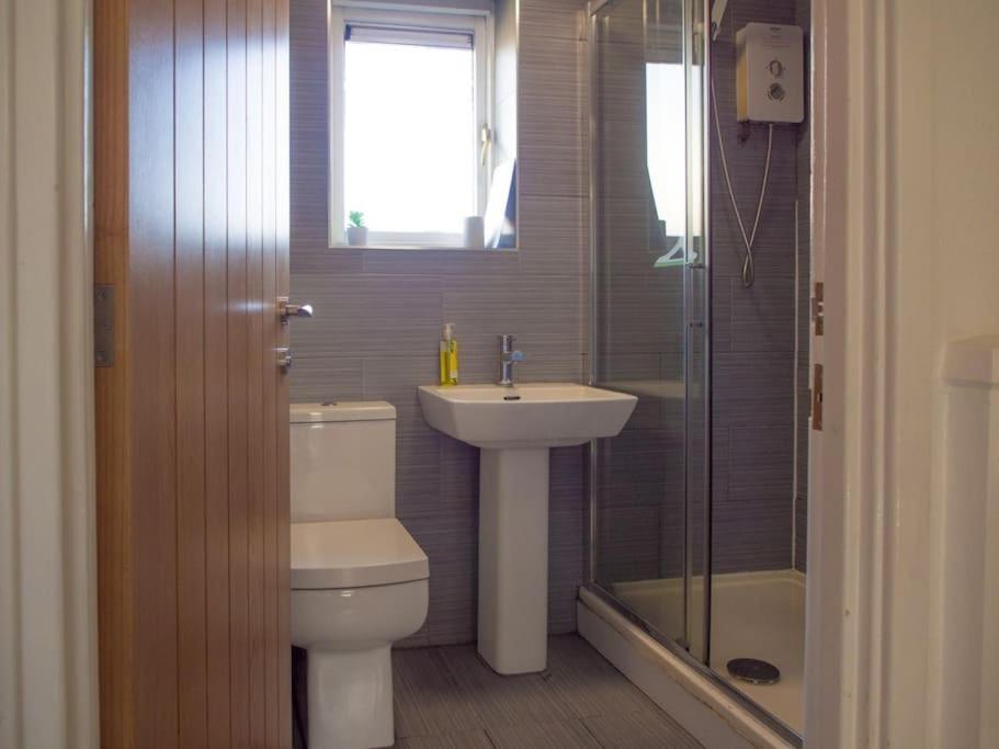 Diamond House - 3 Bedroom House Sheffield