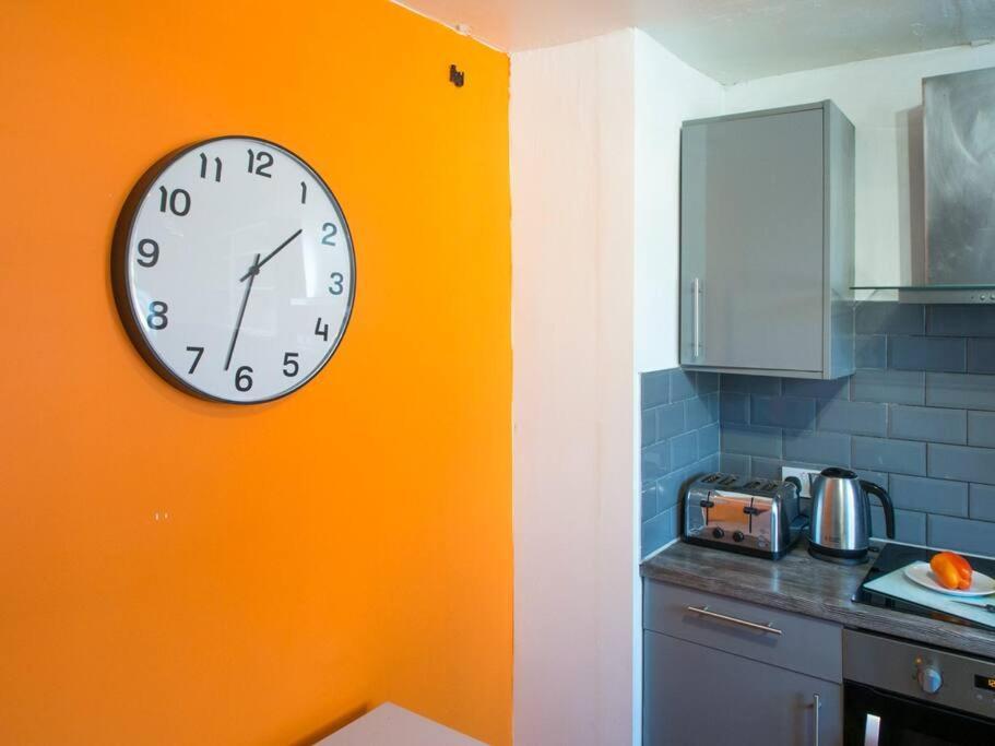 Diamond House - 3 Bedroom House Apartment Sheffield